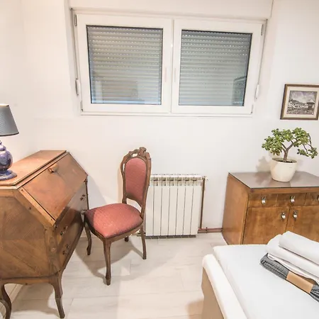 Kirsche - 85 Sqm - Free Parking Lägenhet *