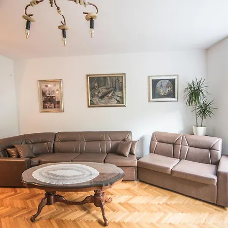 Lägenhet Kirsche - 85 Sqm - Free Parking Sarajevo